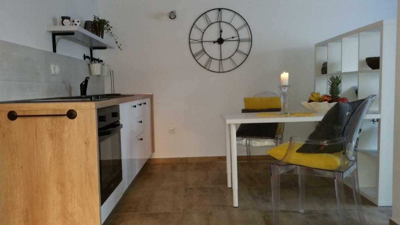 Studio Apartman Providence Sibenik Bagian luar foto